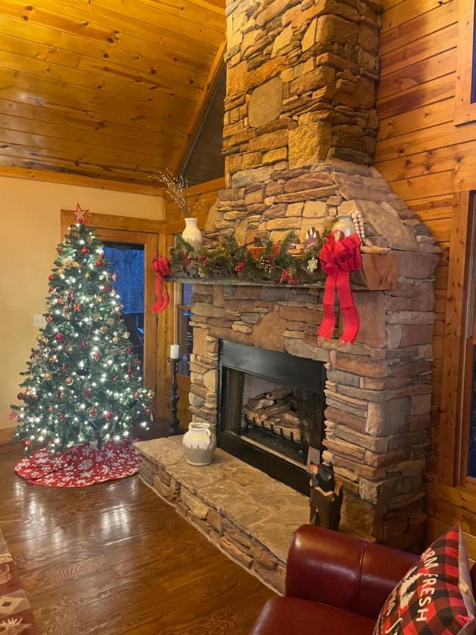 Cozy Creekfront Family Cabin-Pet Friendly -Gamerm-Hot Tub Hiawassee Exterior foto