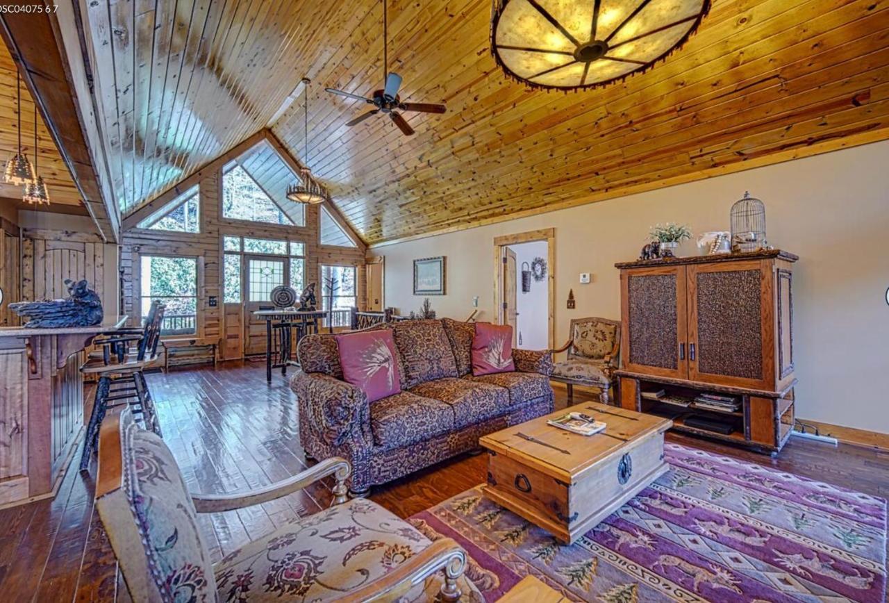 Cozy Creekfront Family Cabin-Pet Friendly -Gamerm-Hot Tub Hiawassee Exterior foto